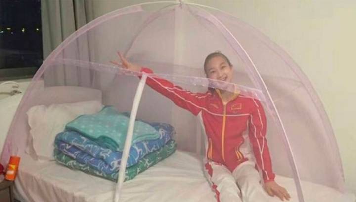 Insólito: Así se protegen las gimnastas chinas del zika