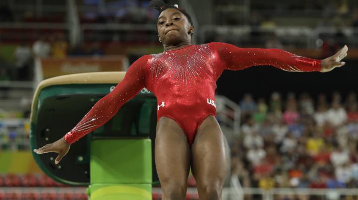 Simone Biles gana la tercera medalla de Oro