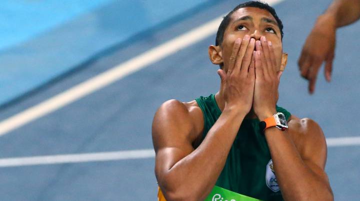 Wayde Van Niekerk, récord del mundo en 400 con 43.03