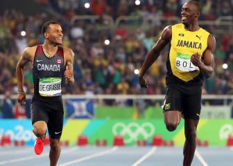 Usain Bolt se mete en la final de 200 metros de Río bromeando