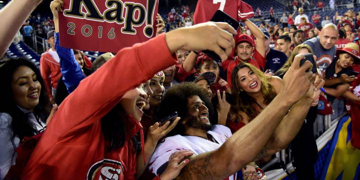 Colin Kaepernick pasa del #20 al #1 en venta de camisetas 49ers