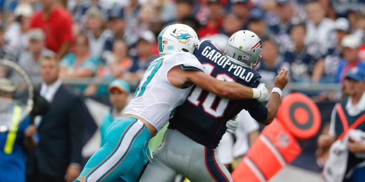 Los Patriots ganan a los Dolphins y pierden a Garoppolo