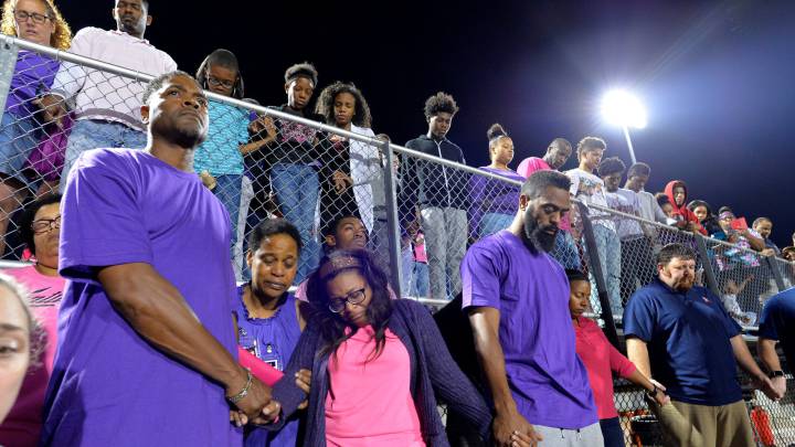 Miles de personas, con Tyson Gay en un homenaje a su hija