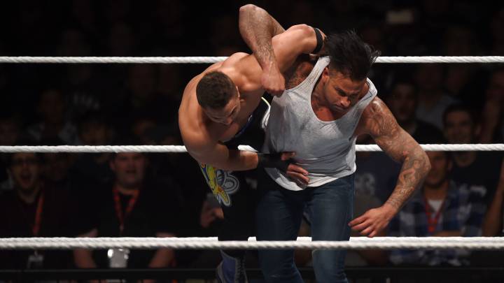 Tim Wiese en su debut en la WWE.