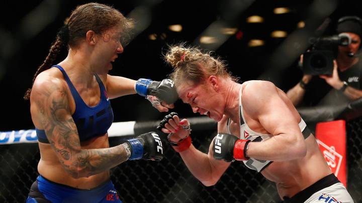 Randamie primera monarca del peso pluma tras ganar a Holm UFC 208