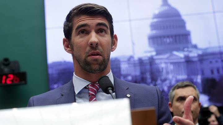 El ex nadador Michael Phelps, el deportista con más medallas en los Juegos Olímpicos, durante su comparecencia en el Capitolio.