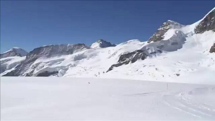 Tres muertos y varios heridos por alud en los Alpes italianos