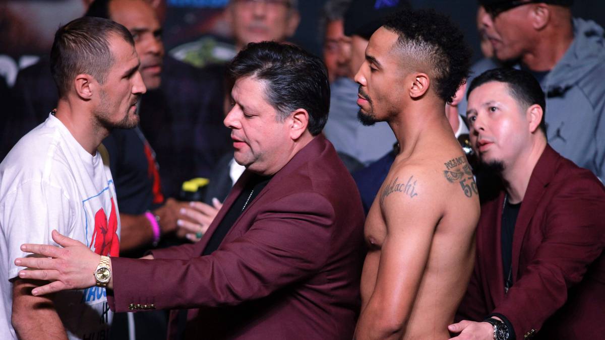Sergey Kovalev y Andre Ward con tensión en su pesaje en el T Mobile de Las Vegas en noviembre de 2016