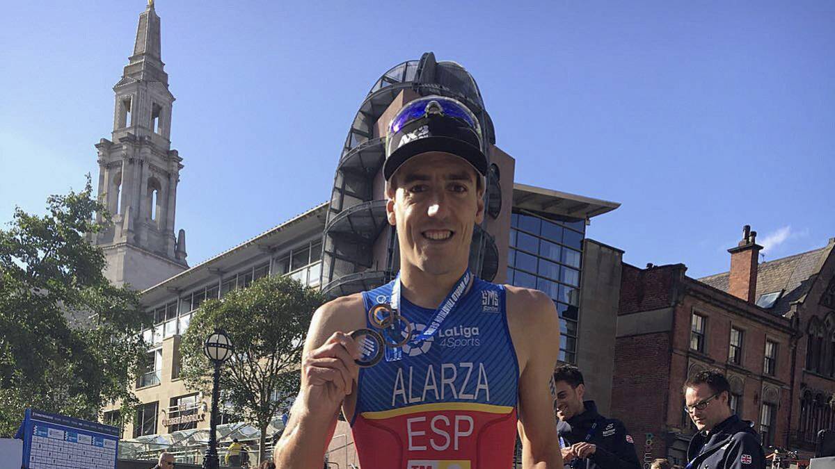 Alarza quiere suceder en el título continental a Javi Gómez Noya