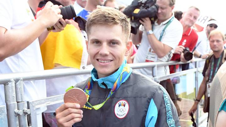 El modal Tarnovschi con su bronce olímpico en C-1 1000