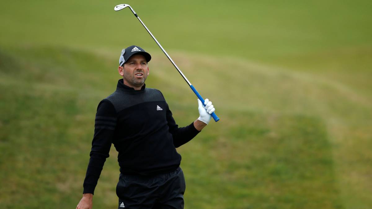 Sergio García realiza un golpe en el British Open