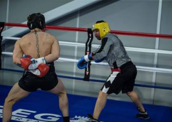McGregor vacila a sus haters: ¿por qué boxea sin manos?