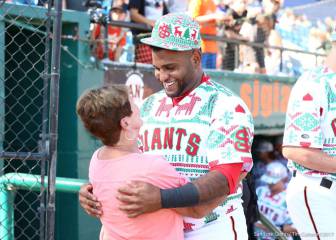 Emotivo: Sandoval se encontró con su 'madre adoptiva'