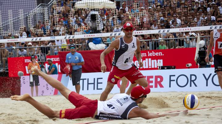 Los españoles Pablo Herrera y Adrián Gavira han logrado el billete para participar en las finales del World Tour.