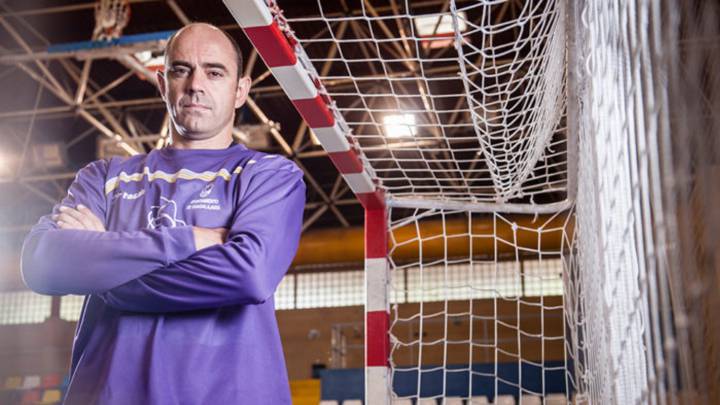 Jota Hombrados renueva por una temporada con el Quabit Guadalajara a sus 45 años. Se muestra ilusionado por poder seguir jugando.