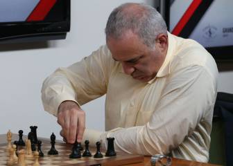 Kasparov sufre su primera derrota tras anunciar su regreso
