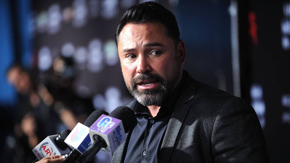 Óscar de la Hoya critica con dureza el Mayweather vs McGregor.