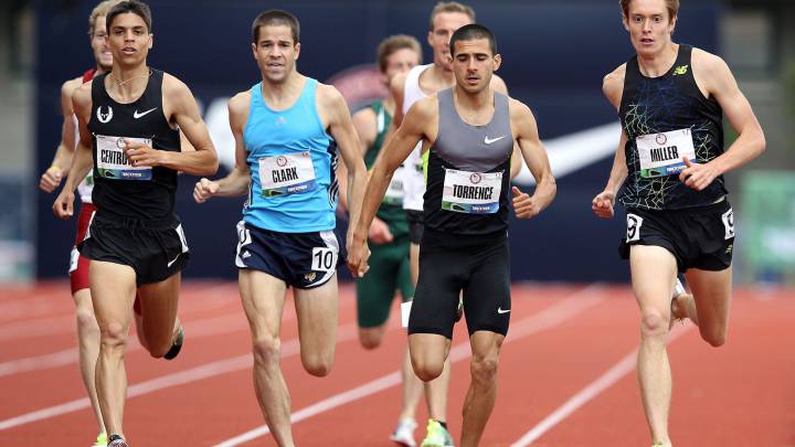El atleta David Torrence compite durante los Trails de Estados Unidos de 2012.