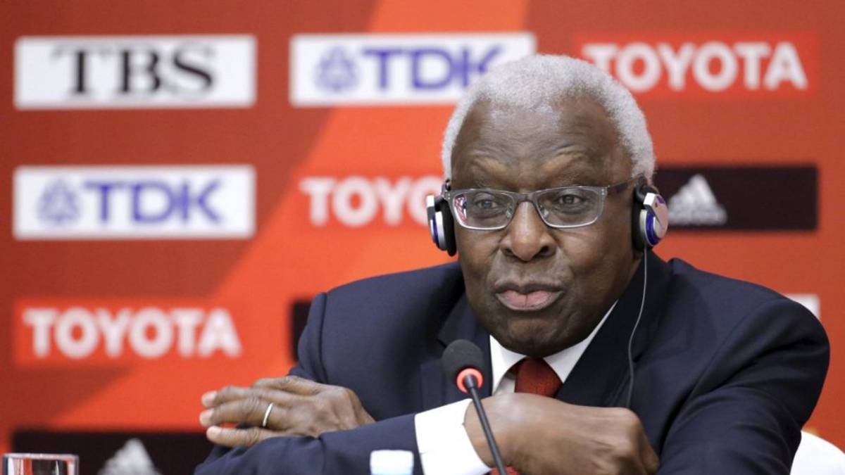 Francia señala a Papa Massata, hijo del expresidente de la IAAF