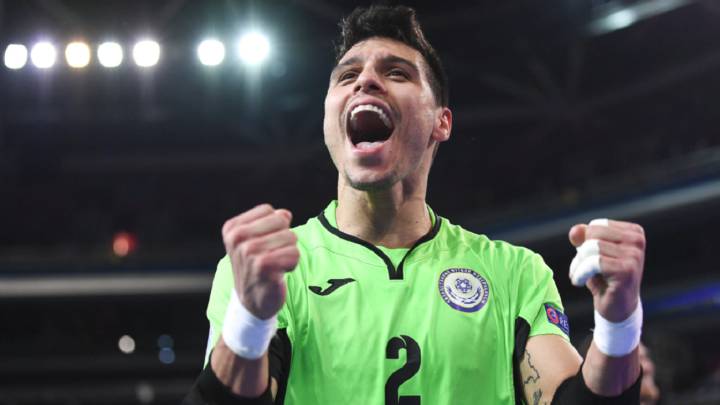 Higuita y los postes frenan a Serbia: Kazajistán, en semifinales