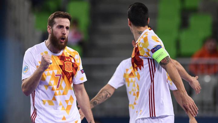 Una España al alza, ante la fría Ucrania por las semifinales