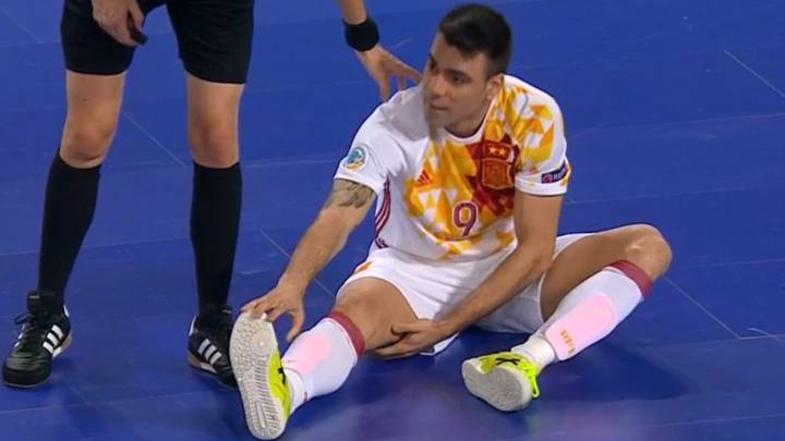Sergio Lozano será baja para lo que resta de Eurocopa
