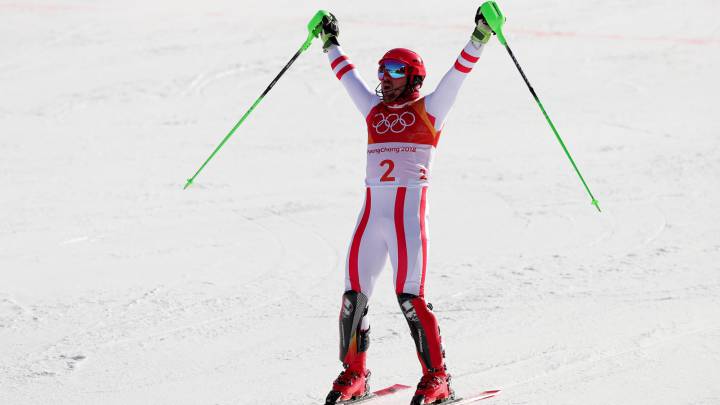 Marcel Hirscher celebra su victoria en el eslalon combinado en los Juegos Olímpicos de Pyeongchang 2018.