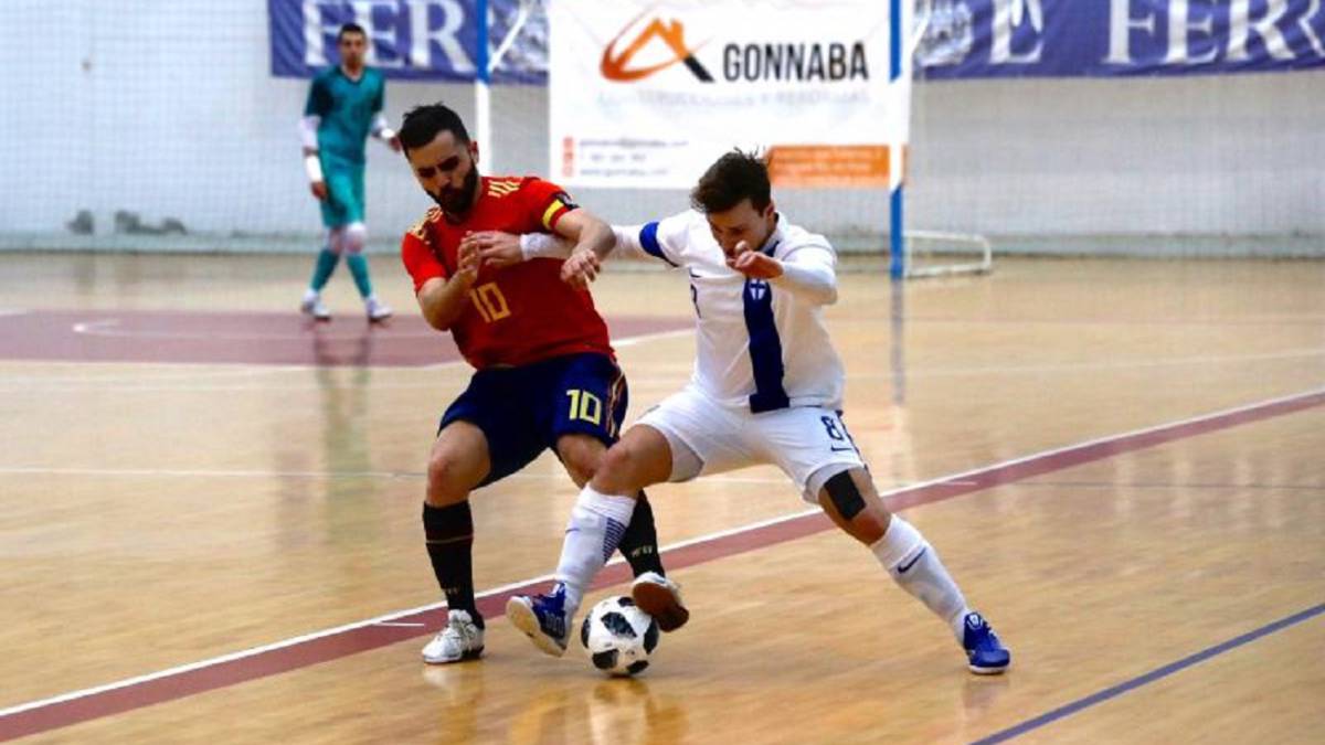 Rafa Usín vuelve a liderar a España en la goleada a Finlandia