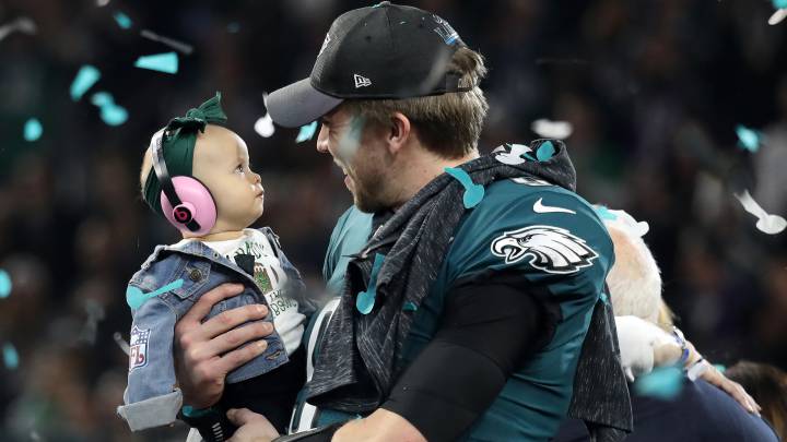 Nick Foles y su hija en la Super Bowl, foto del año en la NFL