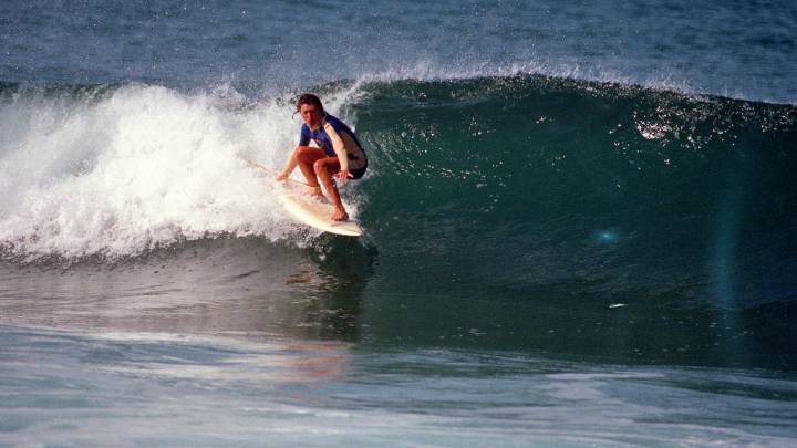 La surfista Laura Revuelta, en acción.