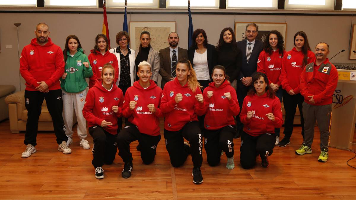 Rienda despidió a la Selección femenina antes del Mundial