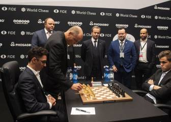 Carlsen-Caruana, primer asalto: tablas tras 7 horas y metedura de pata de Woody Harrelson