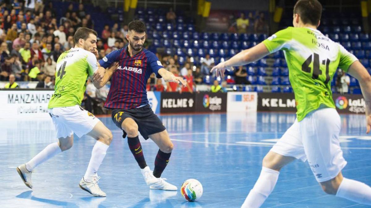 El Barça es el nuevo líder tras golear al Palma en El Palau