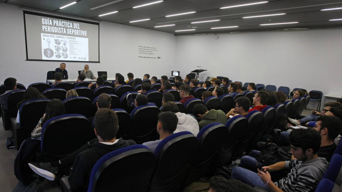 Relaño inauguró un curso sobre
periodismo deportivo en la UMH
