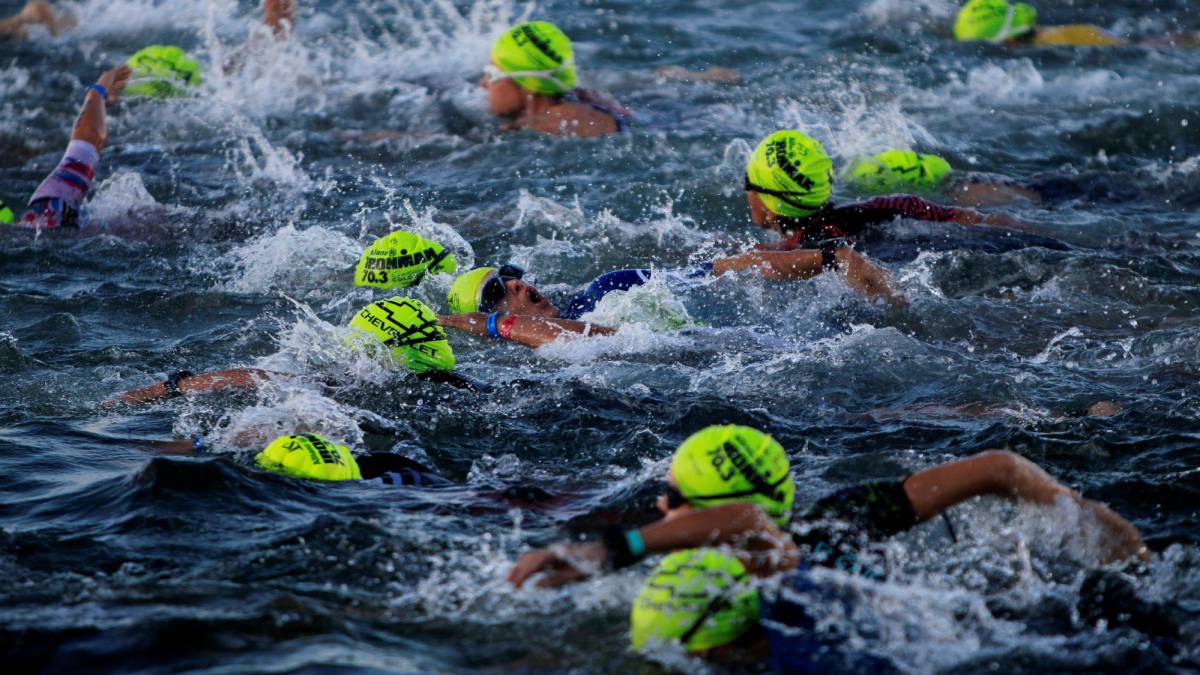Muere una triatleta tras ser herida por un bote salvavidas durante una prueba en Brasil