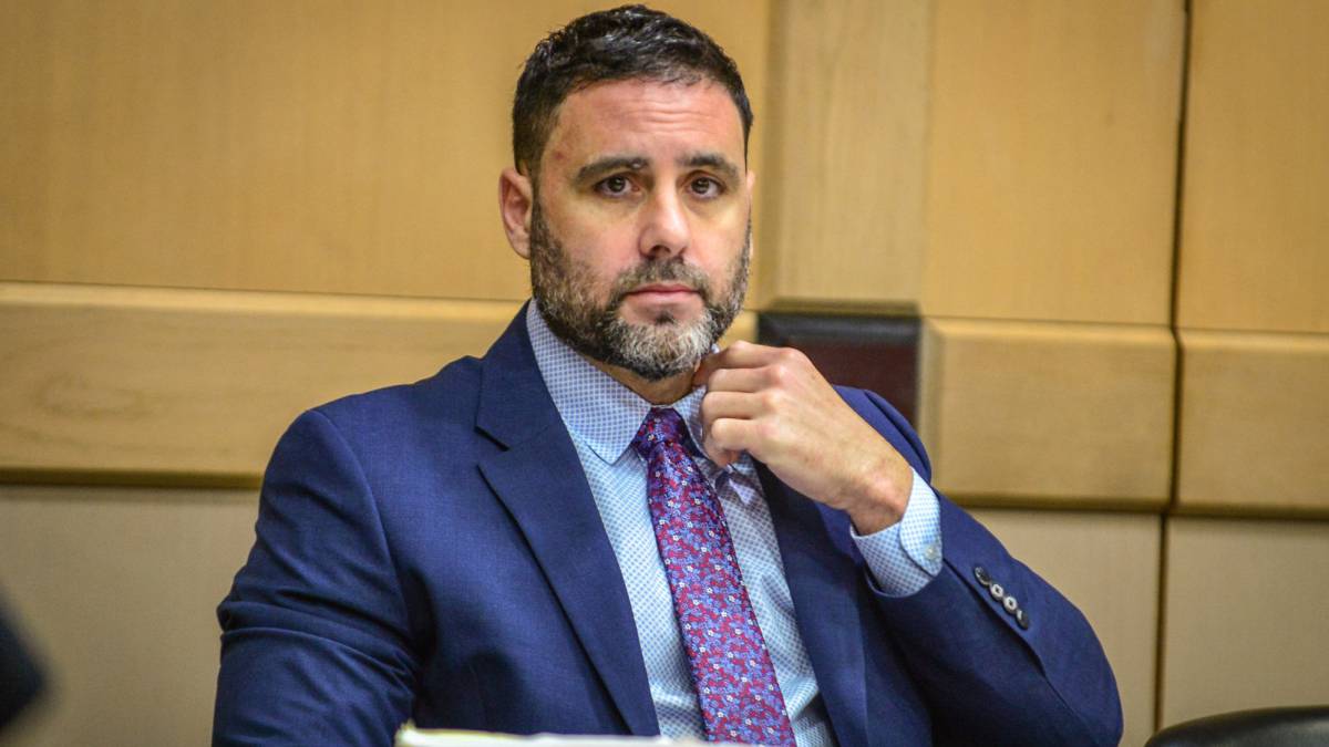 El hispano-estadounidense Pablo Ibar asiste hoy a la fase oral del cuarto juicio al que es sometido, en el tribunal del condado Broward, en Fort lauderdale, Florida (EE.UU.).