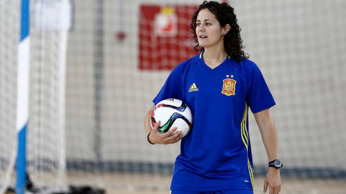 Claudia Pons con la Selección.
