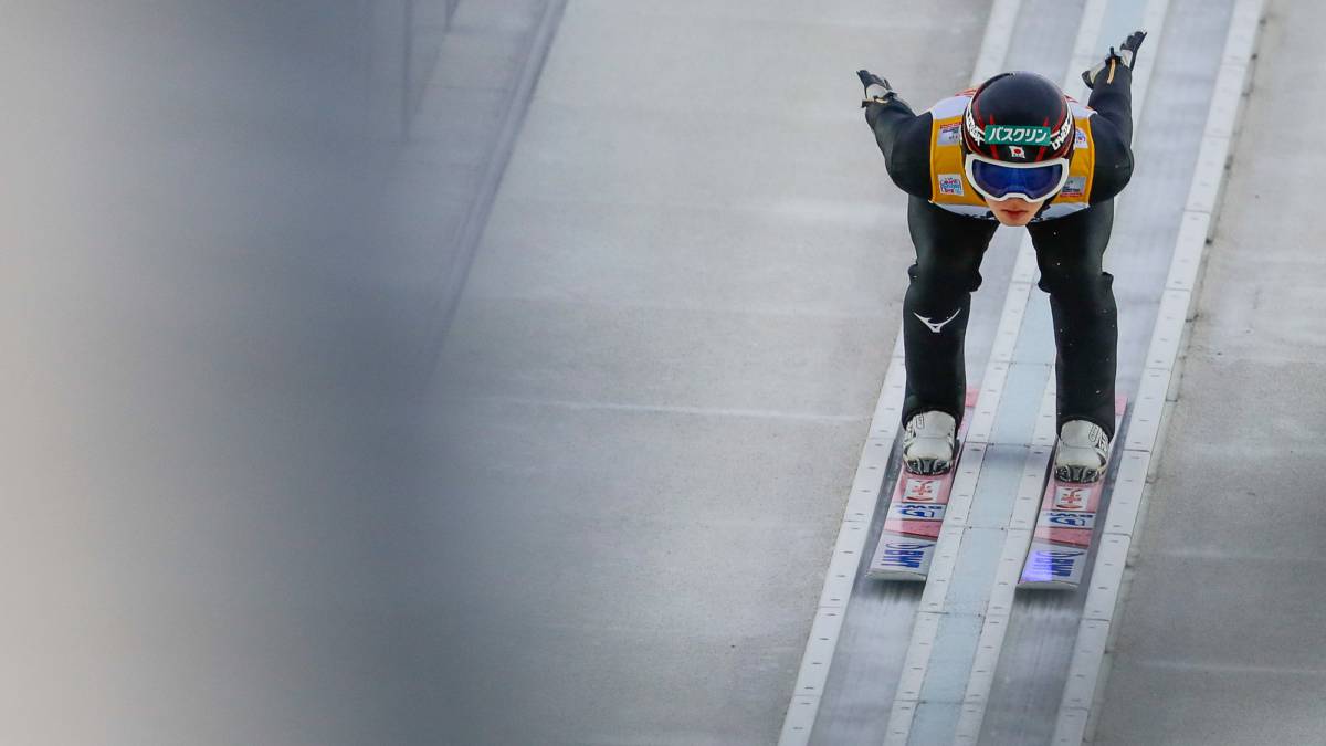 El japonés Kobayashi se corona en el Cuatro Trampolines