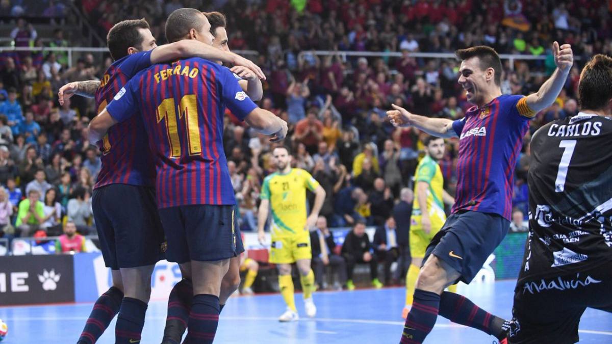 El Barça acelera en el liderato tras el 'pinchazo' de ElPozo