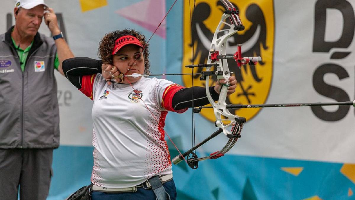 La arquera leonesa Andrea Marcos.