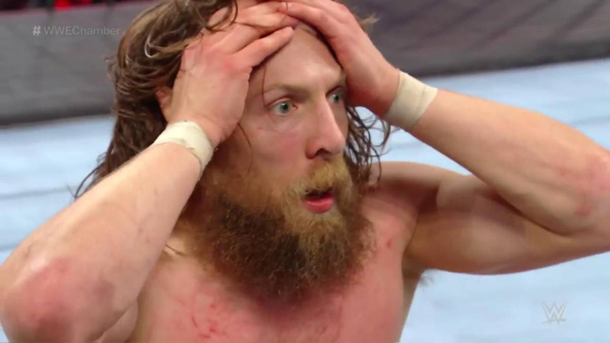 Crónica de WWE Elimination Chamber