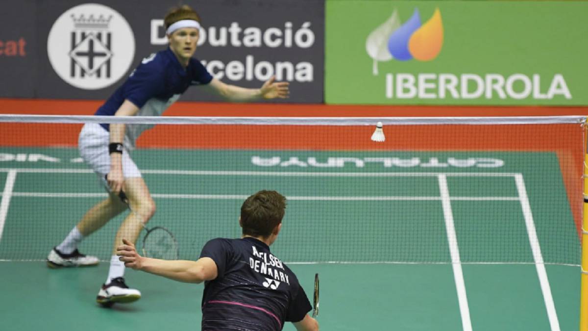 Viktor Axelsen y Mia Blichfeldt ganan en Barcelona