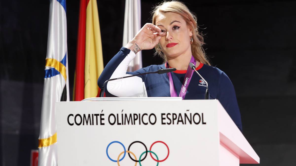 Lydia Valentín habla tras recibir la medalla de oro como campeona de los Juegos Olímpicos de Londres 2012 en una ceremonia celebrada en el COE.