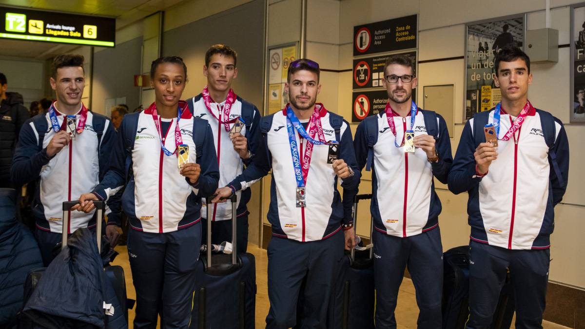 MANU GUIJARRO , ANA PELETEIRO, LUCAS BUA, OSCAR HUSILLOS, ALVARO DE ARRIBA, JESUS GOMEZ