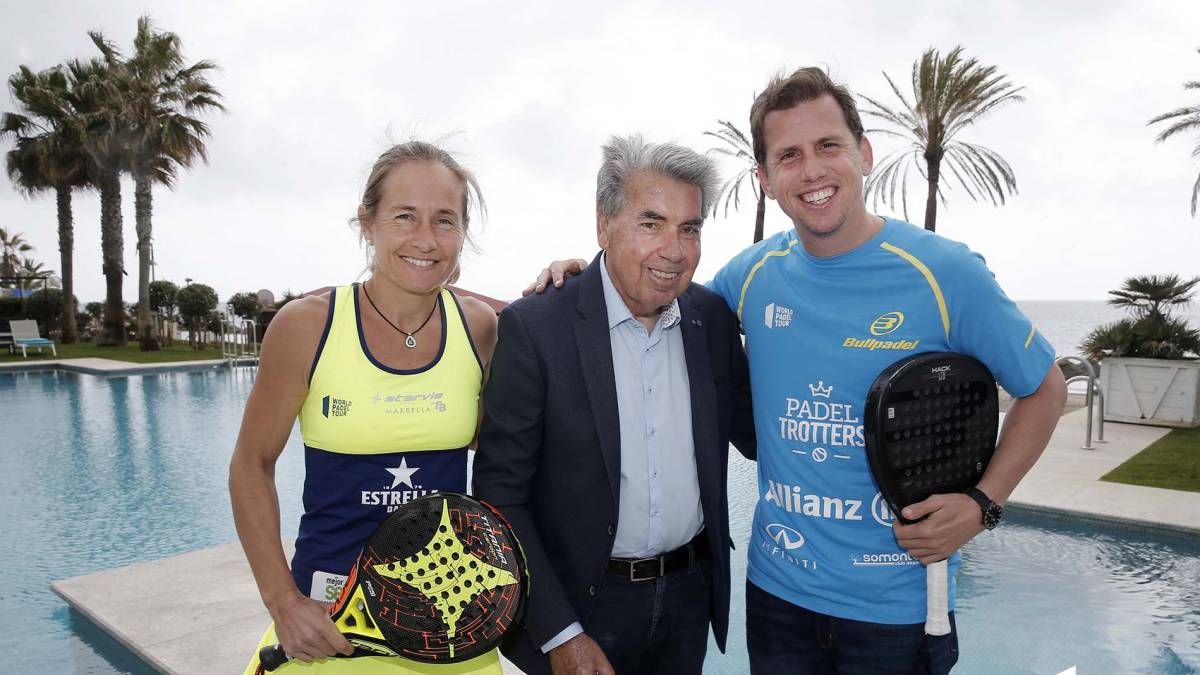 Carolina Navarro, Manolo Santana, y Paquito Navarro