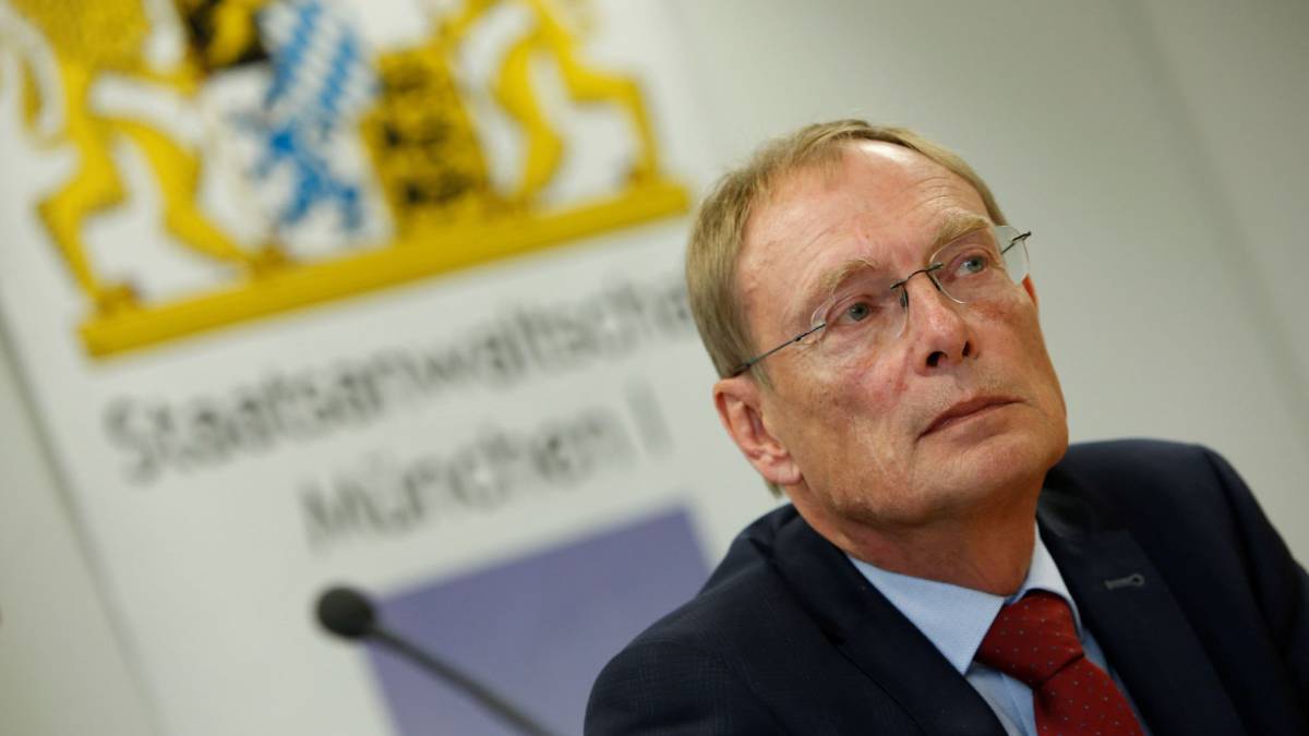 El fiscal federal alemán Hans Kornprobst asiste a una rueda de prensa sobre dopaje en el mundo del deporte, este miércoles, en Múnich, Alemania.