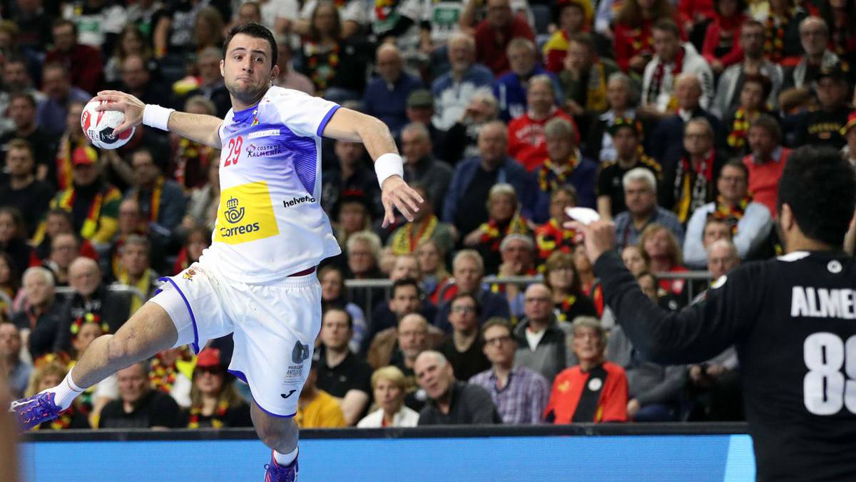 Solo seis Hispanos repiten tras el Mundial en la lista de Ribera