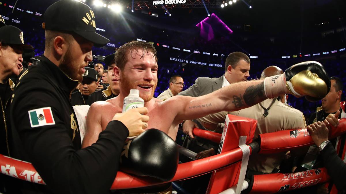 Conferencia de prensa de Canelo Álvarez antes de enfrentarse a Daniel Jacobs.