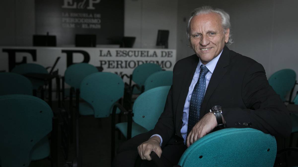 El jurado concedió el premio a Álex Grijelmo por unanimidad