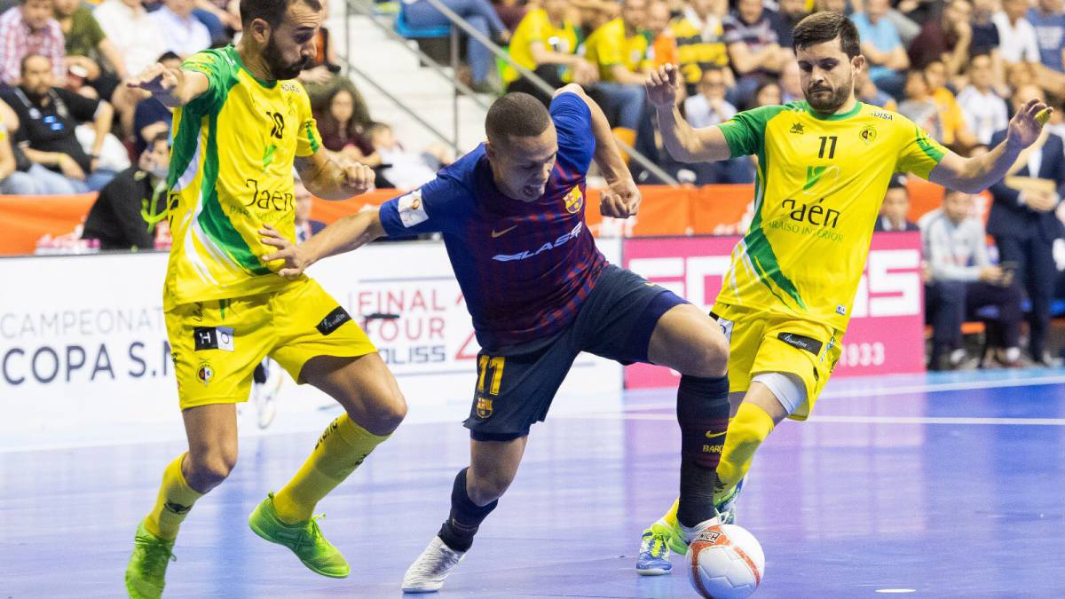 Un taconazo genial de Ferrao a falta de 21" da la Copa al Barça